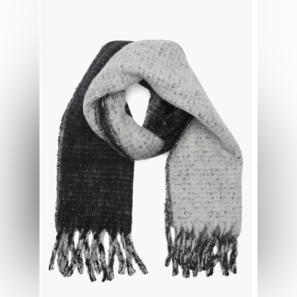 Vince Camuto Scarf